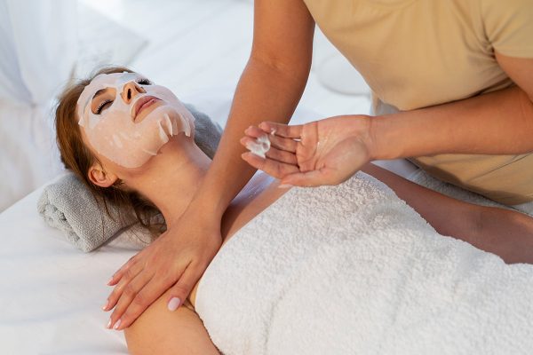 MICRONEEDLING CU RADIOFRECVENȚĂ